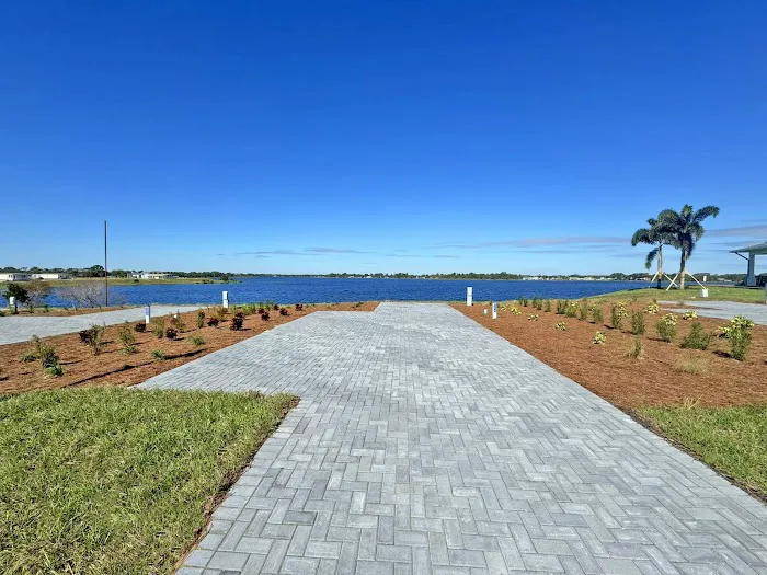 Waterside RV Resort Picture 6
