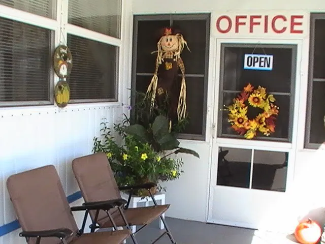 Lakeview Mobile Village Picture 6