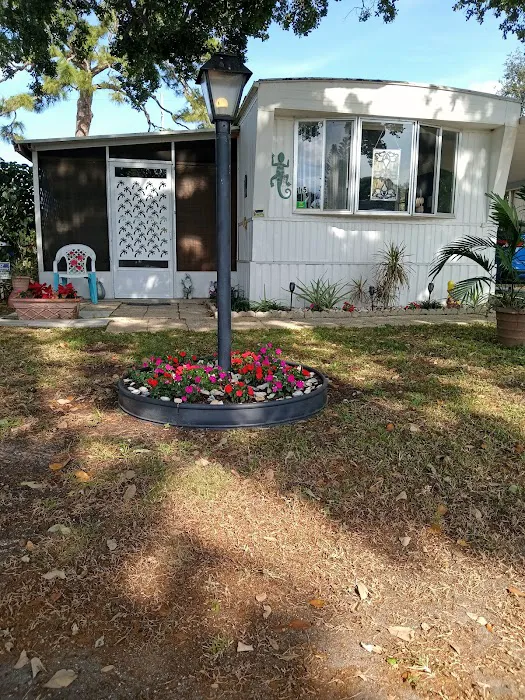 Woodlawn Manor Picture 9