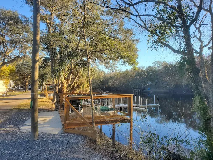 Suwannee River Bend RV Park Picture 9