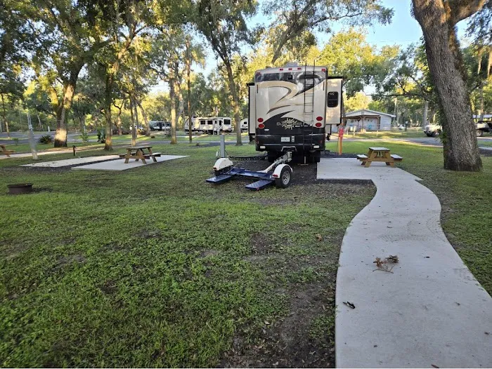 Suwannee River Bend RV Park Picture 6