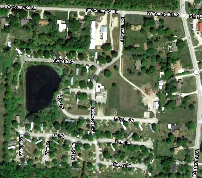 Lakeside Mobile Home & RV Park Picture 9