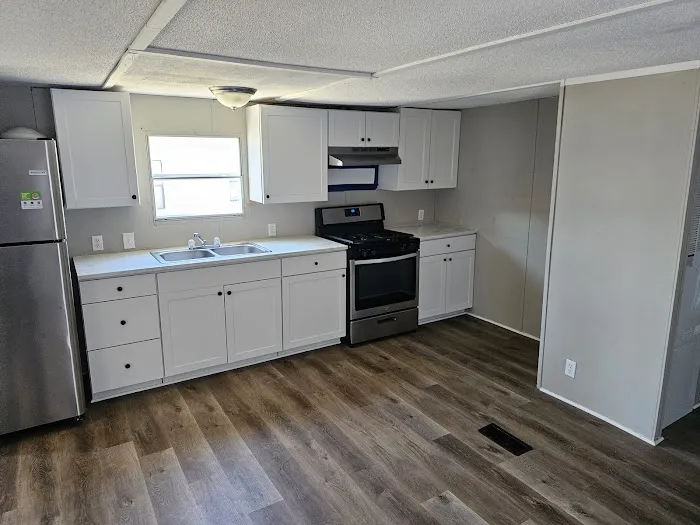 Four Seasons Village Mobile Home and RV Park Picture 2