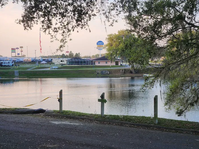 Lake Park RV & Campground Picture 3