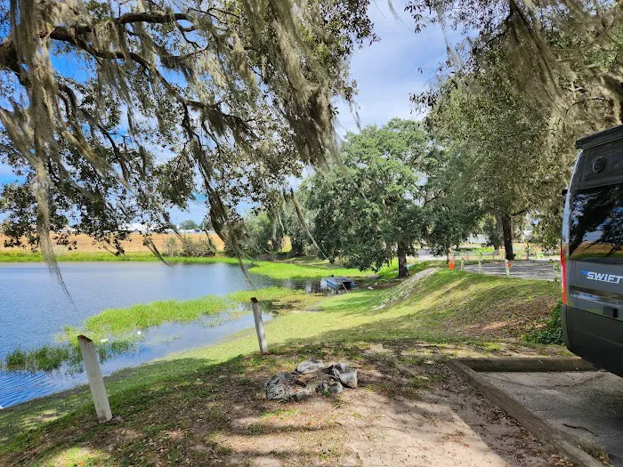 Lake Park RV & Campground Picture 5