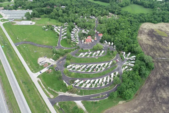 Peculiar Park Place RV Park Picture 3