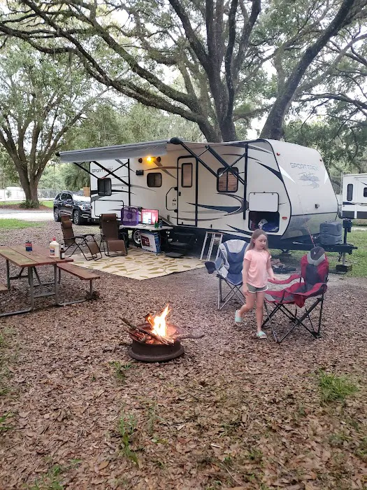 Lake in the Forest RV Resorts Picture 5