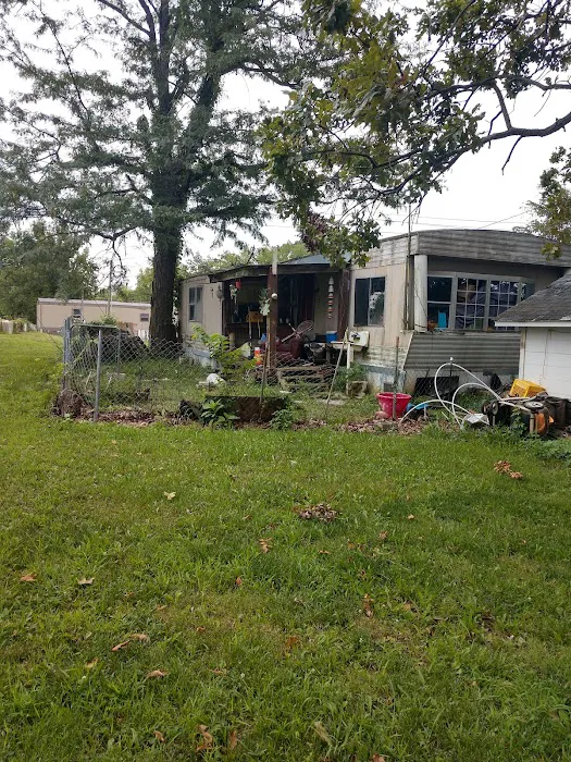 Paola Mobile Home Park Picture 1