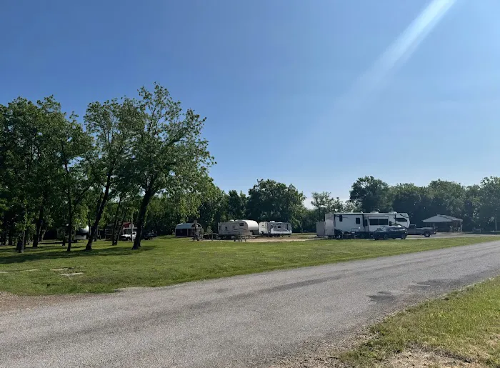 Lazy Daz RV Park Picture 2