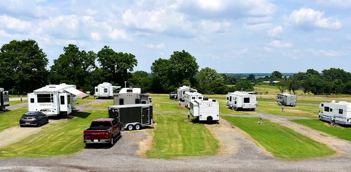 Hilltop RV Park Picture 9