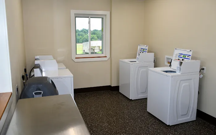 Hilltop RV Park Picture 10