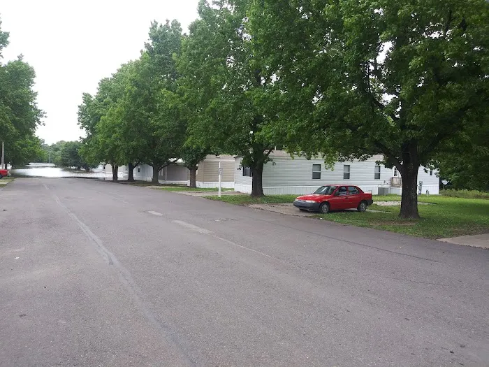 Bella Vista Village Picture 10