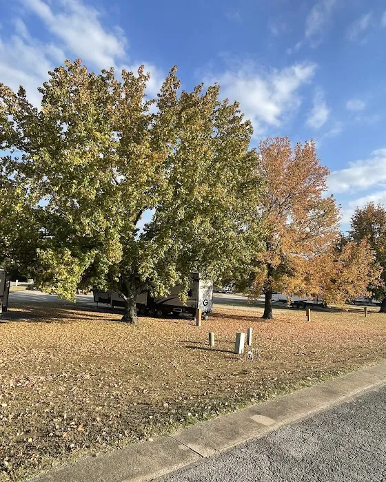 Meadowbrook RV Park Picture 5