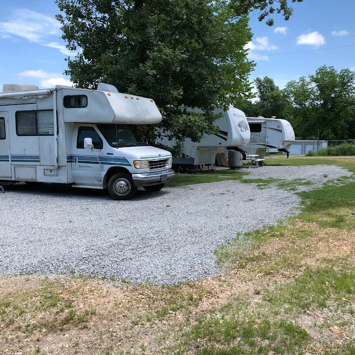 Mid America RV Park Picture 5