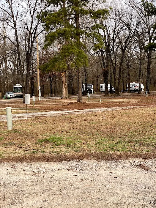 Lakeside RV Park & Campground Picture 9