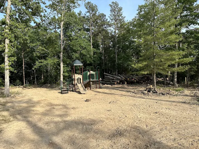 Pine Trails Camp Ground Picture 7
