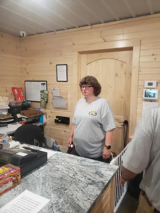 Pine Trails Camp Ground Picture 5