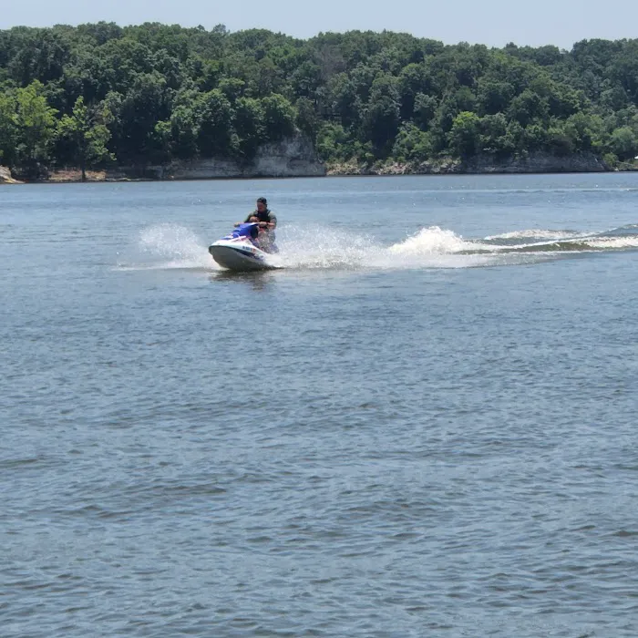 Lake Shore RV & Recreation Pk Picture 8
