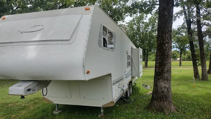 Carter's RV Park Picture 3