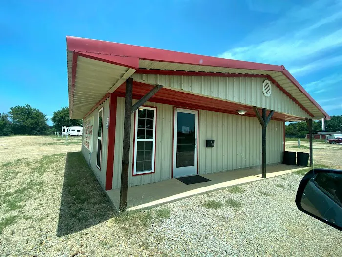 Peaceful Home RV park and Strorage Picture 2
