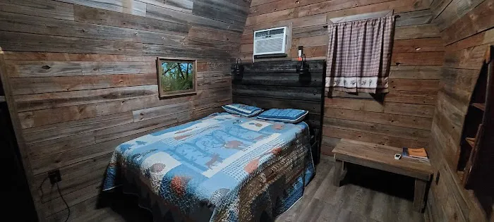 Coffey Creek Cabin Picture 6
