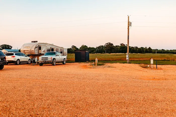 Chapel Hill RV Park Picture 4