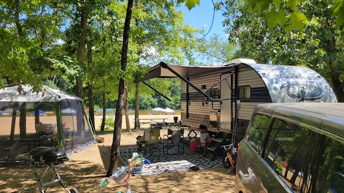 Riversedge Campground Picture 3