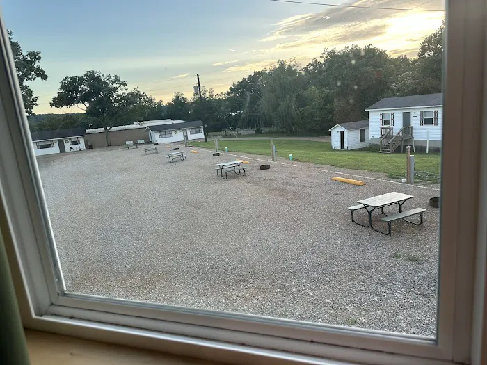 Lodge For All Seasons Picture 6