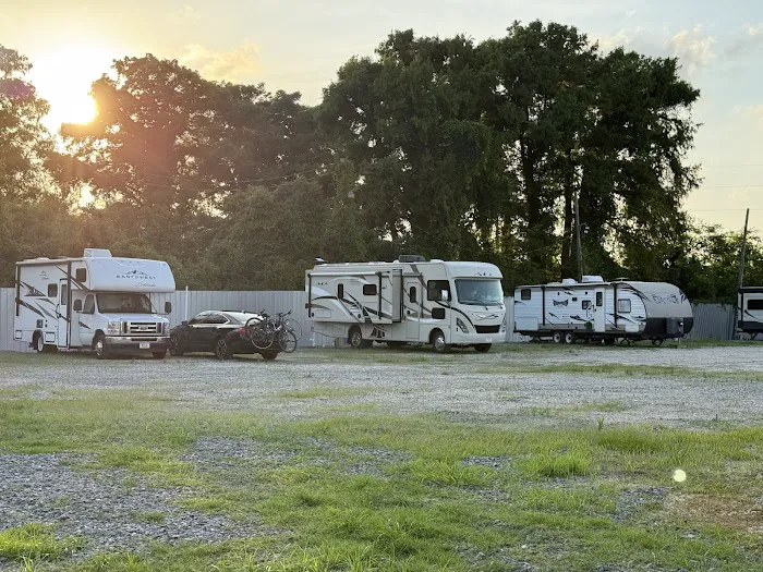 Royal Palms RV Park Picture 2