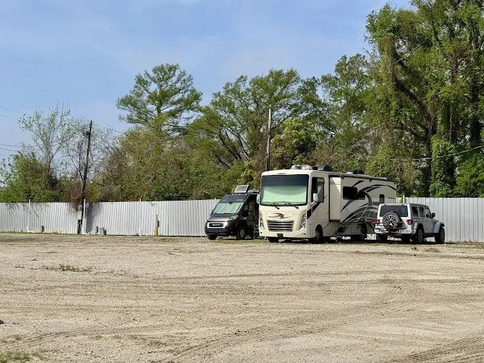 Royal Palms RV Park Picture 7