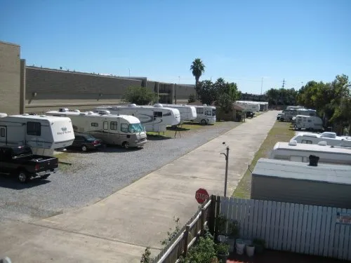 Riverboat Travel Park Picture 4