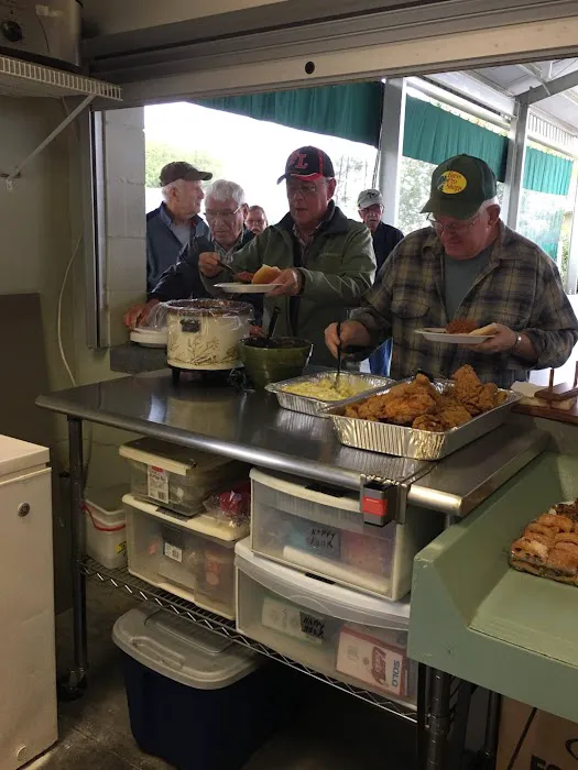 Robert's Mobile Home and RV Resort Picture 4
