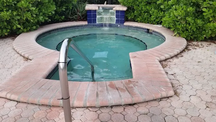 Robert's Mobile Home and RV Resort Picture 1