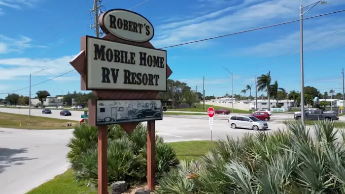 Robert's Mobile Home and RV Resort Picture 9