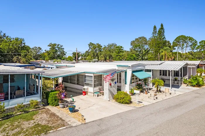 Palm Circle Community Picture 2