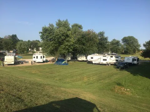 Illinois River Campground Picture 1