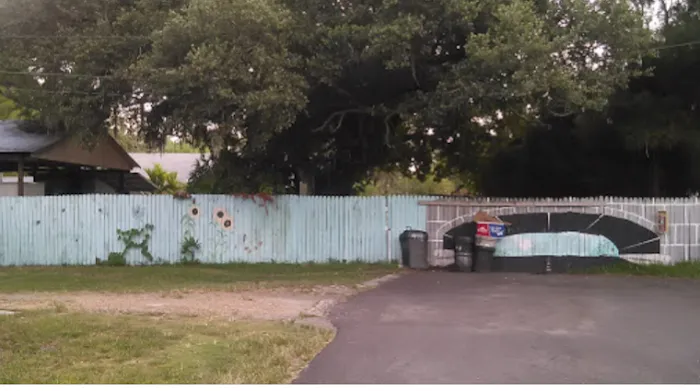 Vagabond Mobile Home Park Picture 4