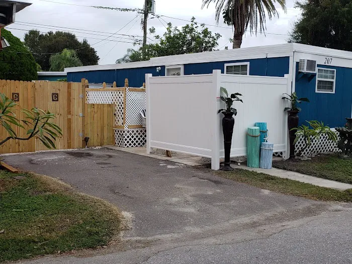 Vagabond Mobile Home Park Picture 8