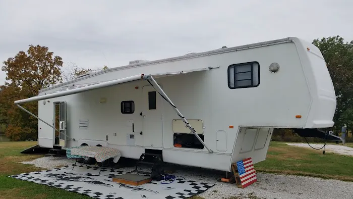 Greenfield Rives Lake Camping Picture 2