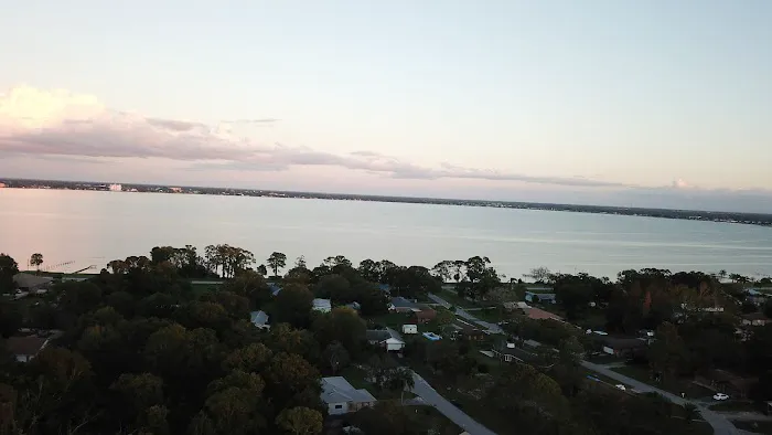 Sunny Pines RV & Mobile Home Park Picture 3