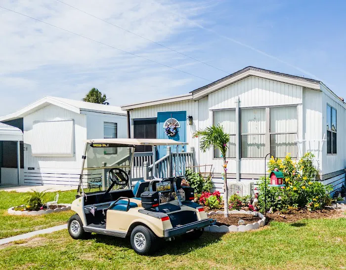 Sunny Pines RV & Mobile Home Park Picture 7