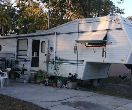 Alafia Mobile Plaza