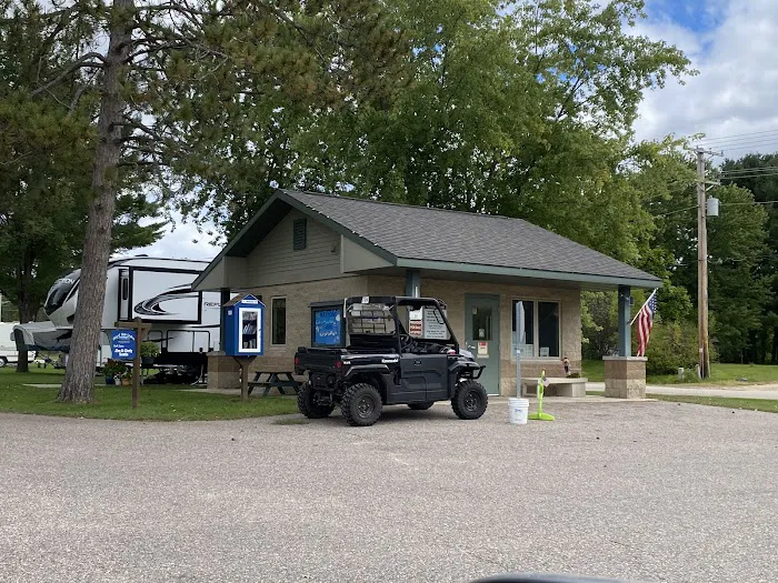 Riverside Park & Campground Picture 1