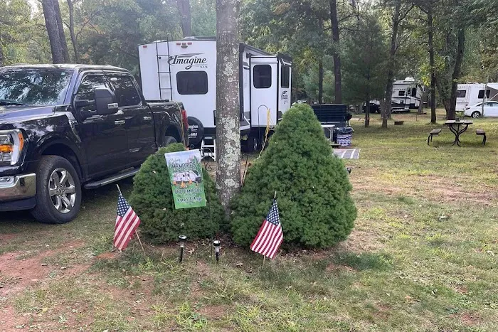 Winding River Campground Picture 2
