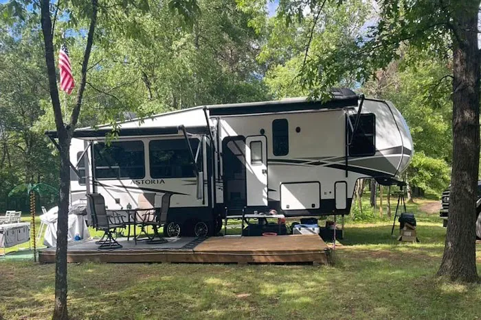 Winding River Campground Picture 3