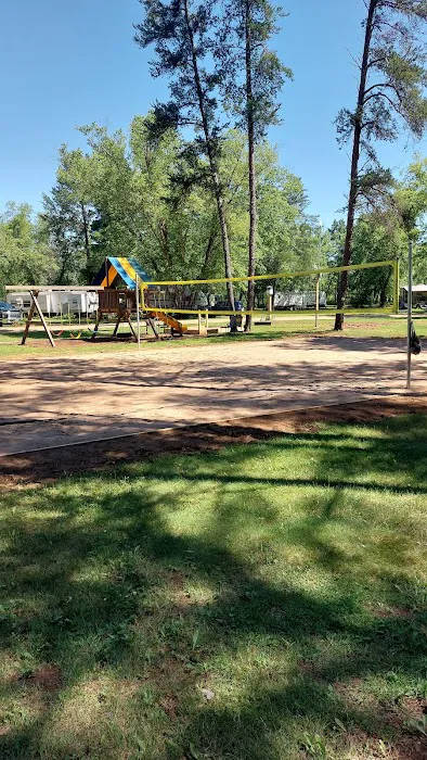 Winding River Campground Picture 9