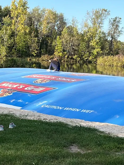 Hucklberry Acres Campground & Huck's Sports Grill Picture 4
