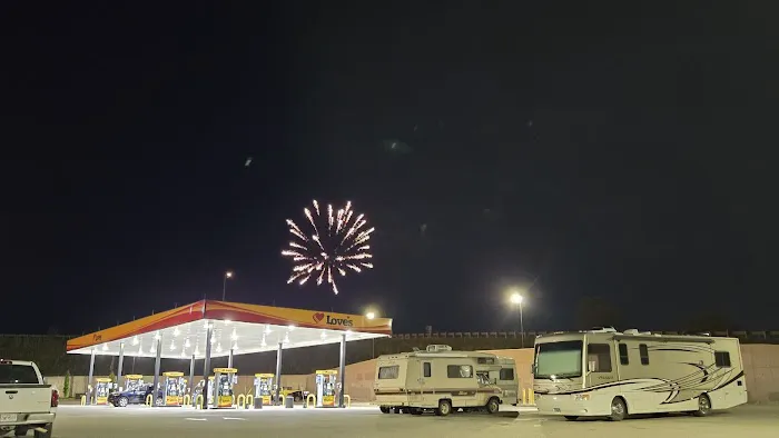 Love's RV Hookup Picture 1