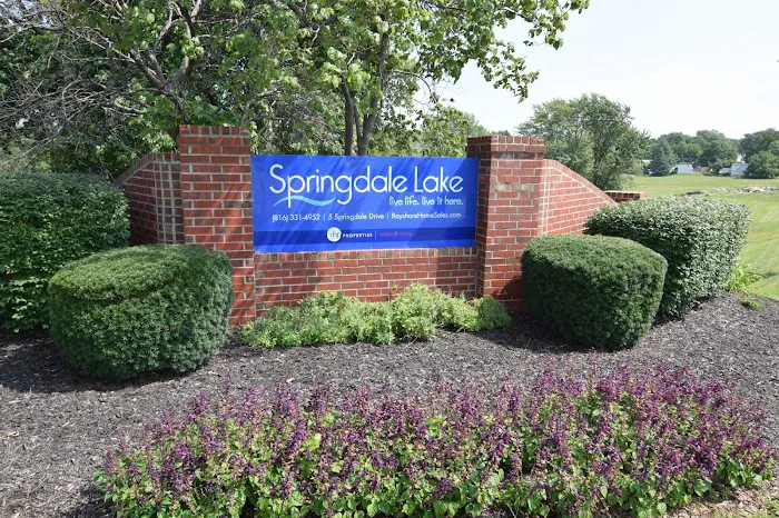Springdale Lake Manufactured Home Community Picture 2