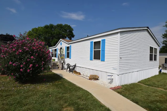 Springdale Lake Manufactured Home Community Picture 9